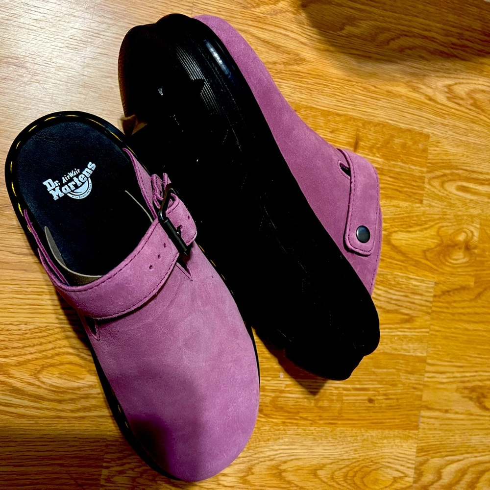 BRAND NEW DR. MARTEN ZEBZAG